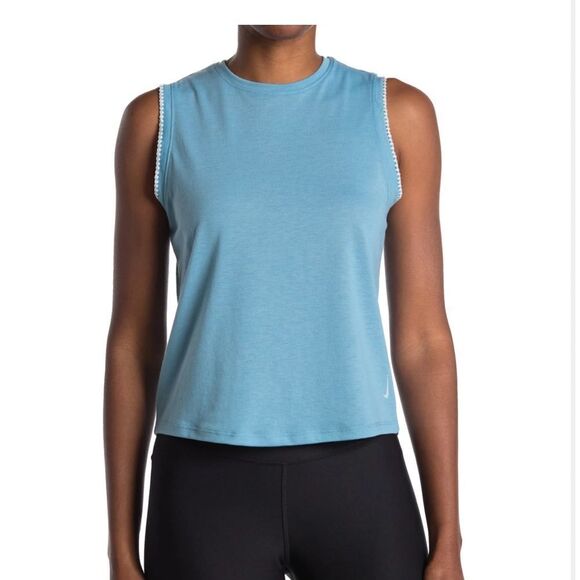 Nike Crochet Trim Tank and High Waist Crochet 7/8 Leggings - Picture 1 of 10